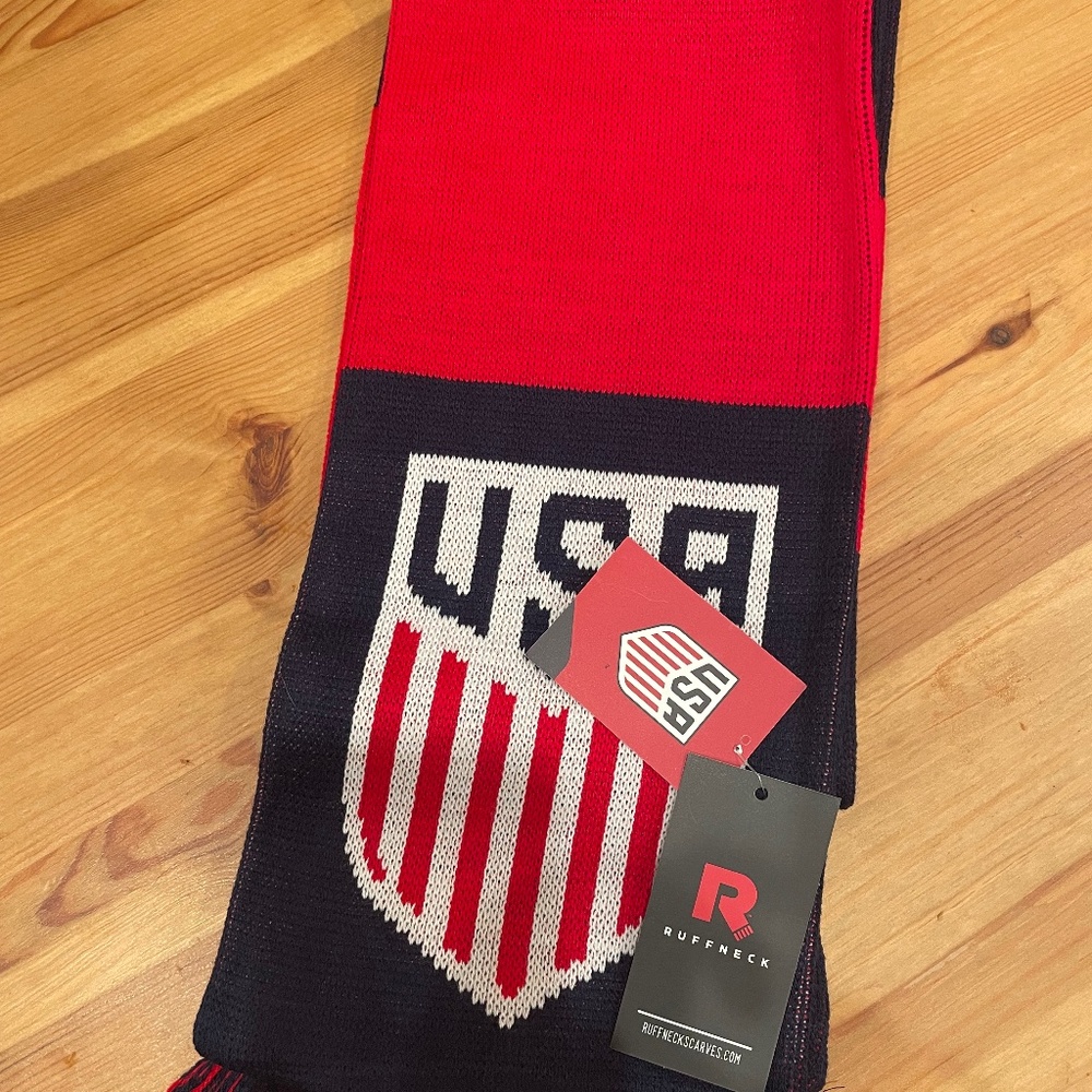 Team USA soccer scarf - brand new with tags